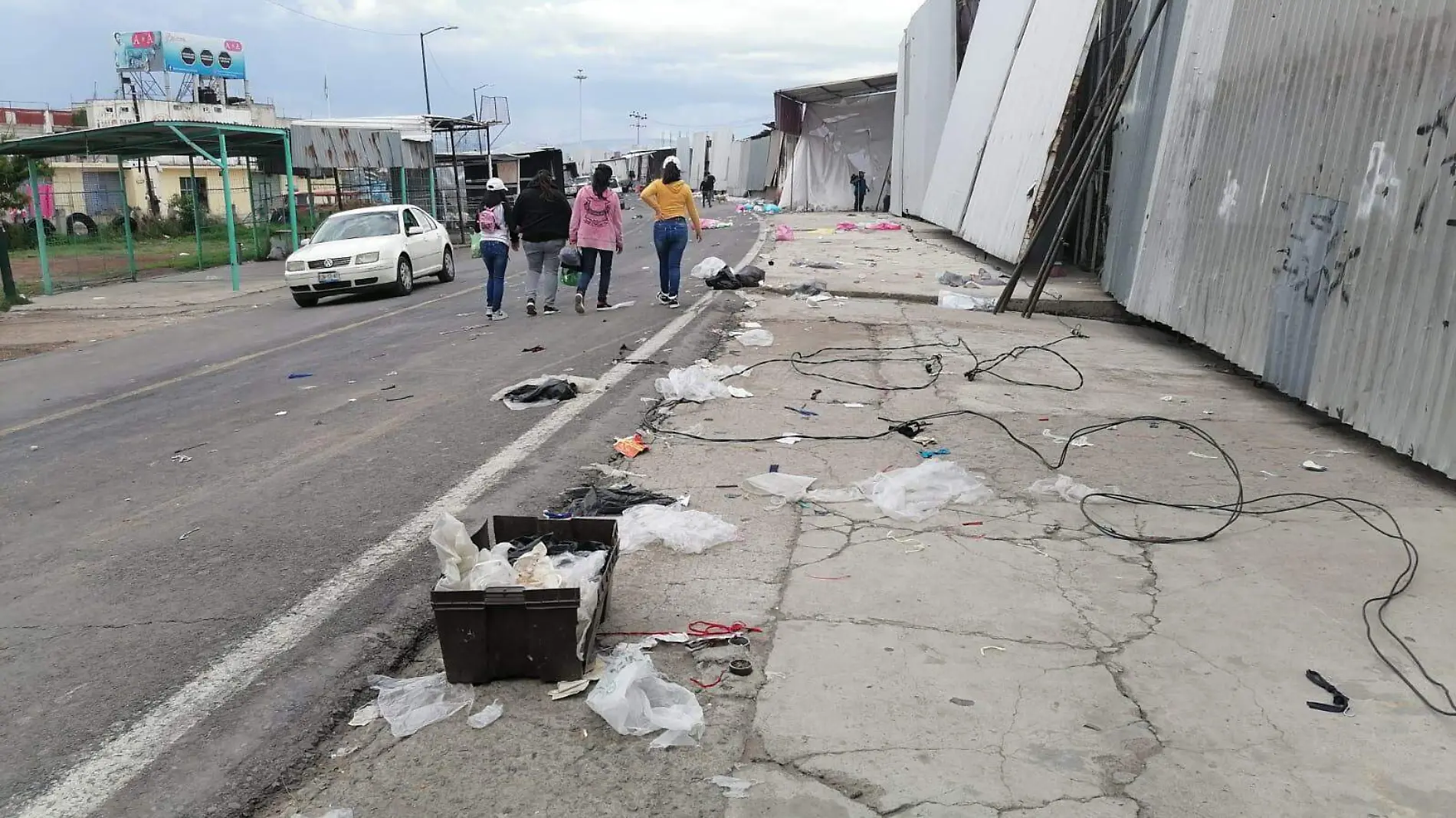 BASURA TIANGUIS TEXMELUCAN 01 PAB